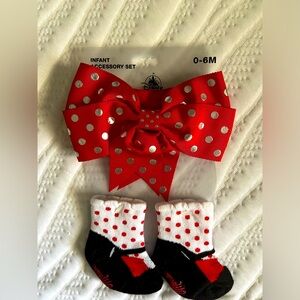 Disney Infant Accessory set